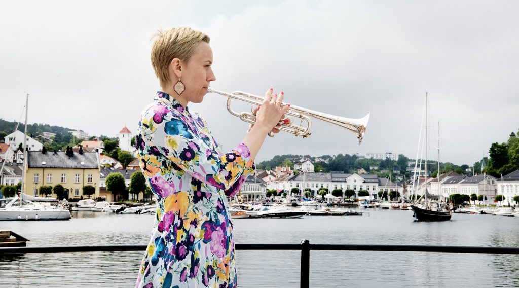SoMe__LIV3647 Tine Thing Helseth spiller trompet i Risør